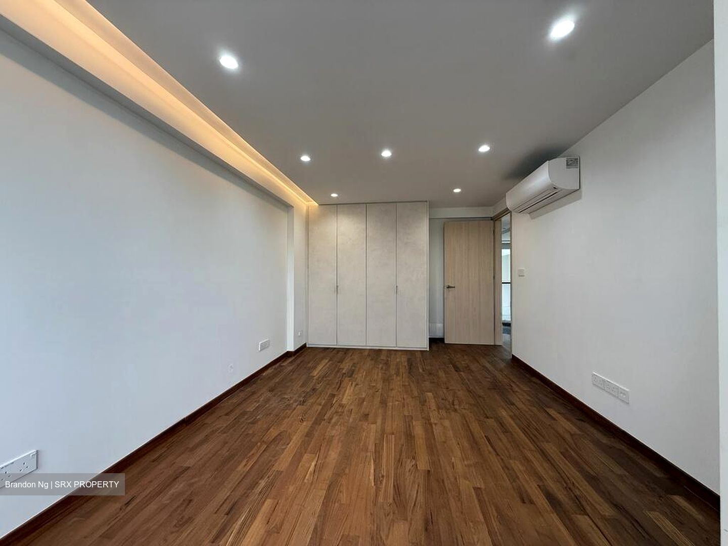 Lucky Hills (D16), Terrace #523799401